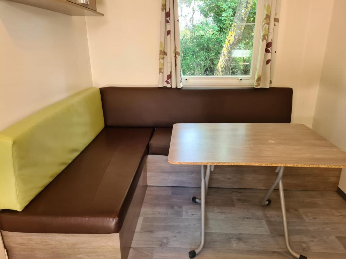 Mobil Home Camping Des 7 Fonts Agde Buitenkant foto